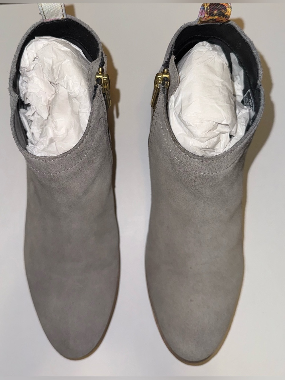 Suede Gray Ankle Booties with Floral
Detail, Inkkas, Style - Savannah - Picture 4 of 12